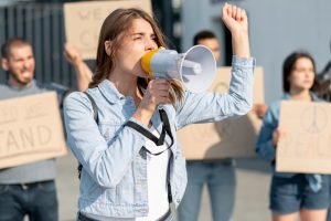 políticas de Ayuso en educación pública