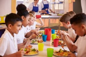 comidas escolares gratuitas en Inglaterra